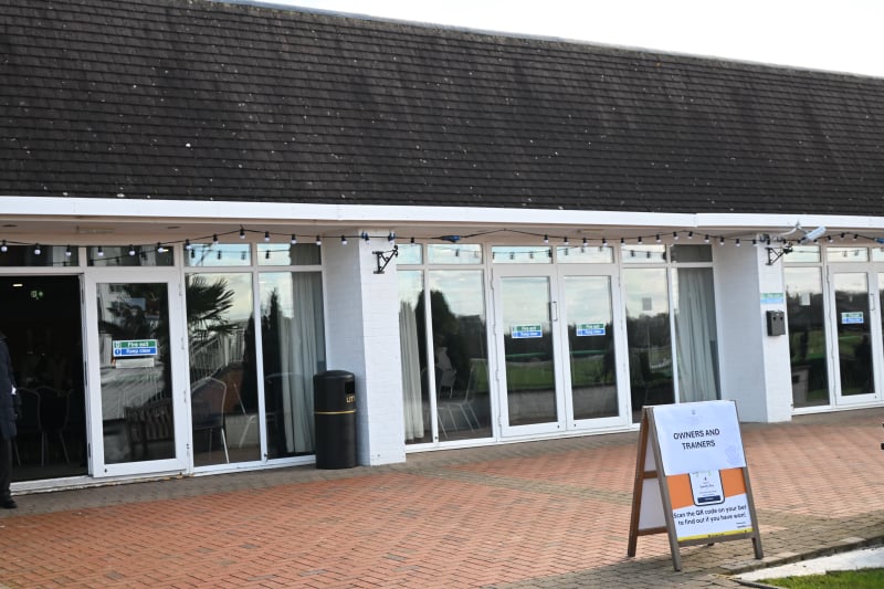 Owner & Trainer Gate